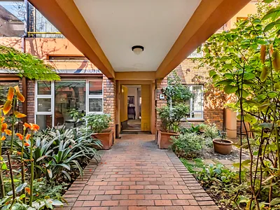 2 Bedroom Townhouse For Sale in Johannesburg - img