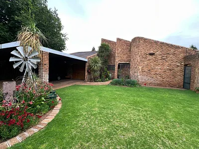 3 Bedroom House For Sale in Potchefstroom - I6E9.webp