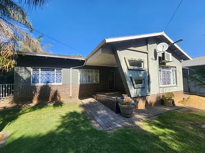 4 Bedroom House To Rent in Pretoria - PsxV.webp