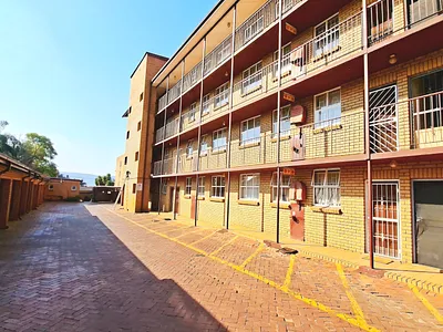 2 Bedroom Apartment For Sale in Pretoria - VyG1.webp