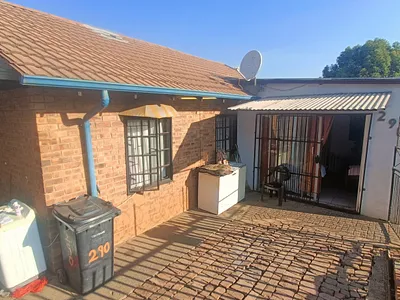 4 Bedroom House For Sale in Pretoria - OCOt.webp