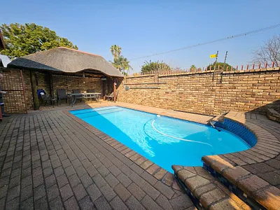 4 Bedroom House For Sale in Pretoria - 3h81.webp