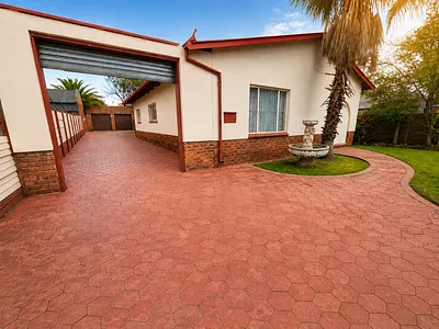 3 Bedroom House For Sale in Pretoria - hkRF.webp