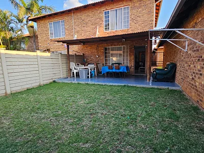2 Bedroom Apartment For Sale in Pretoria - 0CeN.webp
