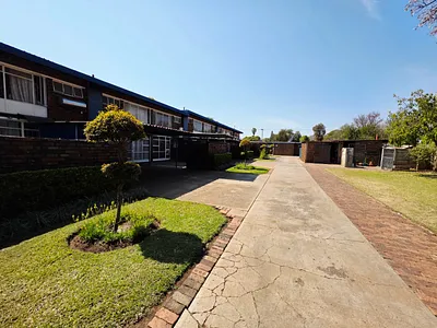 2 Bedroom Apartment To Rent in Pretoria - mUtQ.webp
