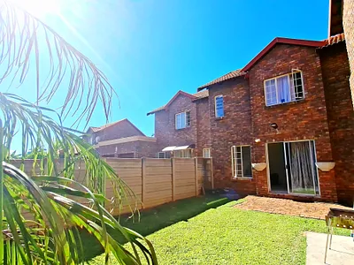 2 Bedroom Apartment For Sale in Pretoria - LmWL.webp