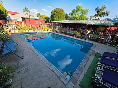 5 Bedroom House For Sale in Pretoria - MNg5.webp