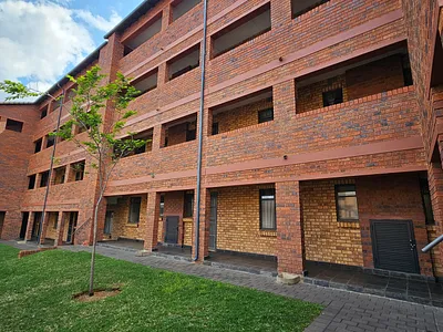 2 Bedroom Apartment For Sale in Pretoria - SQzj.webp
