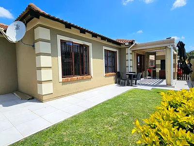 3 Bedroom Townhouse For Sale in Pretoria - VcHp.webp