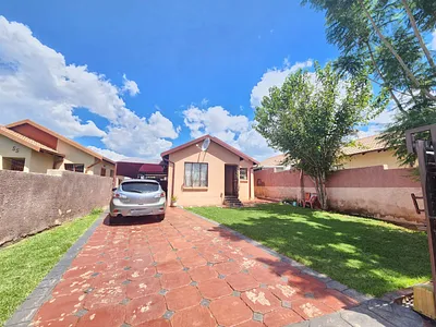 3 Bedroom House To Rent in Lotus Gardens, Pretoria - jqZJ.webp