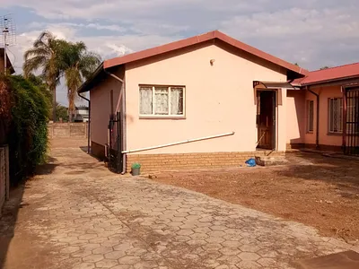 1 Bedroom Apartment To Rent in Kwaggasrand, Pretoria - YGJ4.webp