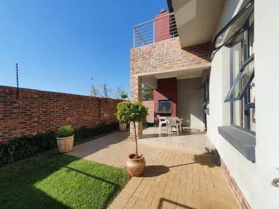3 Bedroom Apartment For Sale in Pretoria - JHnA.webp
