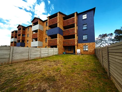 2 Bedroom Apartment For Sale in Pretoria - gUvc.webp