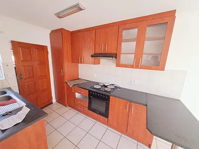 2 Bedroom Apartment To Rent in Pretoria - RNYc.webp