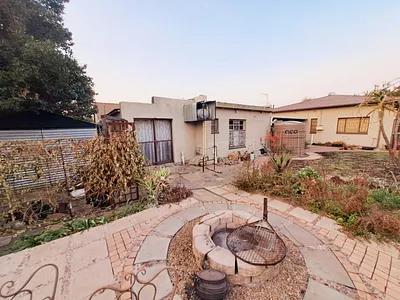 2 Bedroom Apartment To Rent in Pretoria - img