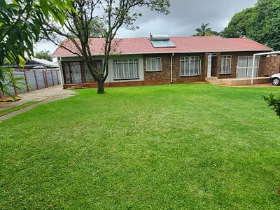 4 Bedroom House For Sale in Centurion - VdXd.webp