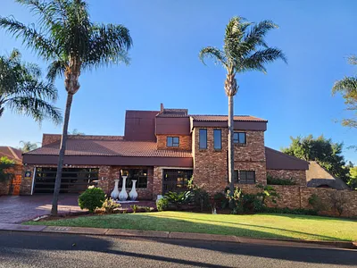 4 Bedroom House For Sale in Pretoria - LvN9.webp