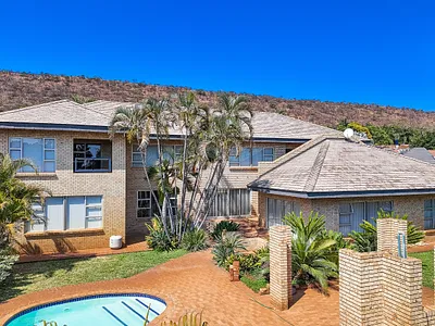 7 Bedroom House For Sale in Pretoria - QZgK.webp