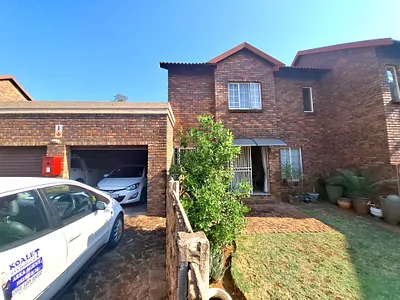 2 Bedroom Apartment For Sale in Pretoria - 4G4n.webp