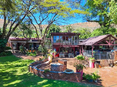 5 Bedroom House For Sale in Pretoria - zDns.webp