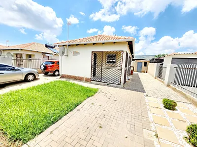 3 Bedroom House To Rent in Pretoria - img
