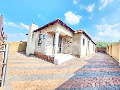 3 Bedroom House To Rent in Pretoria - ezTY.webp
