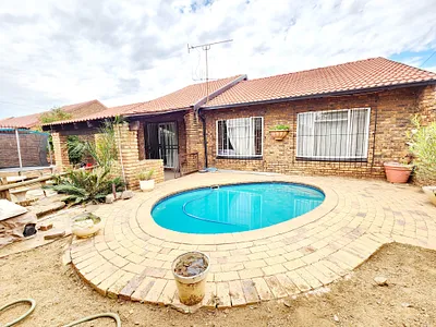 4 Bedroom House For Sale in Pretoria - vOYu.webp