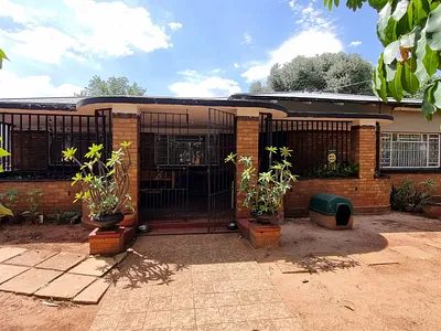 4 Bedroom House For Sale in Pretoria - DWnt.webp