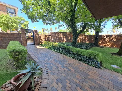 2 Bedroom Apartment For Sale in Pretoria - d7N5.webp