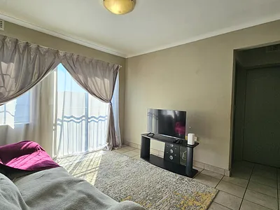 2 Bedroom Apartment For Sale in Pretoria - 2MFm.webp