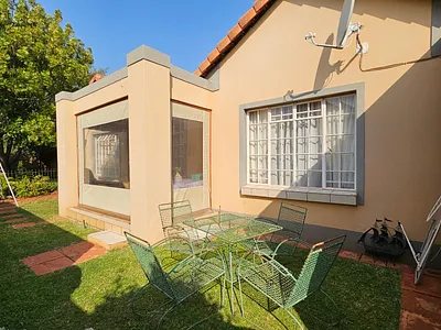 3 Bedroom Townhouse For Sale in Pretoria - kNNm.webp