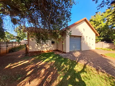 4 Bedroom House For Sale in Pretoria - 404v.webp