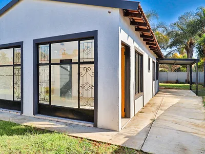 4 Bedroom House For Sale in Pretoria - qrmZ.webp