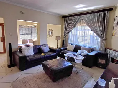 3 Bedroom House For Sale in Pretoria - y1Ee.webp