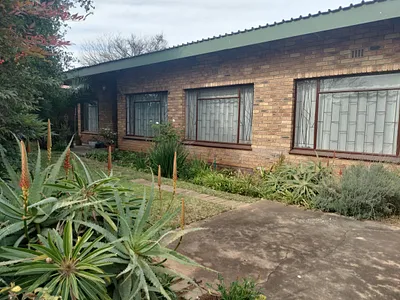 4 Bedroom House For Sale in Pretoria - 8Laa.webp