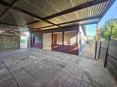 3 Bedroom House For Sale in Pretoria - uhzq.webp