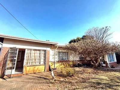 5 Bedroom House For Sale in Pretoria - dQXV.webp