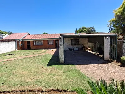 2 Bedroom House For Sale in Pretoria - img