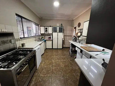 4 Bedroom House For Sale in Centurion - yGAT.webp