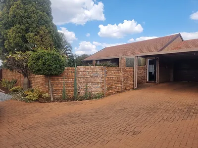 3 Bedroom House For Sale in Pretoria - EQbn.webp