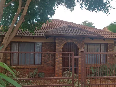 3 Bedroom House To Rent in Pretoria - R1Ql.webp