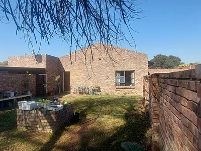14 Bedroom House For Sale in Pretoria - img
