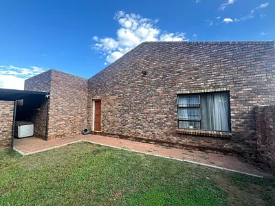 14 Bedroom House For Sale in Pretoria - KMVq.webp