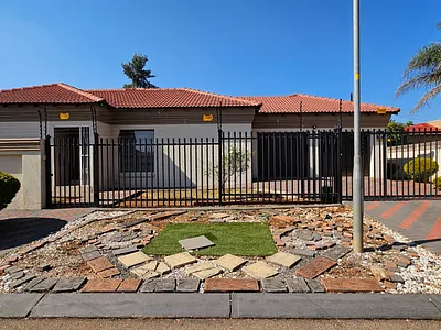 3 Bedroom House For Sale in Pretoria - img
