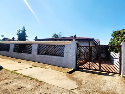 4 Bedroom House For Sale in Pretoria - img