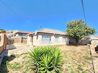 3 Bedroom House For Sale in Pretoria - img