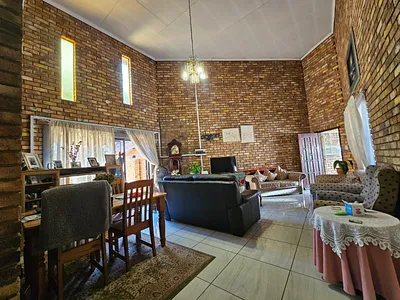 3 Bedroom Townhouse For Sale in Pretoria - S2Sg.webp