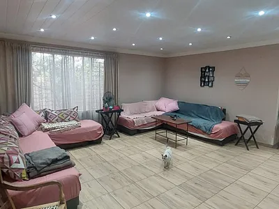 6 Bedroom House For Sale in Pretoria - QFQW.webp