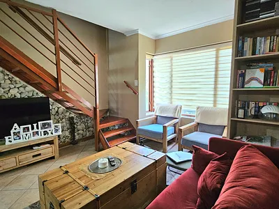 2 Bedroom Apartment For Sale in Pretoria - SRg1.webp