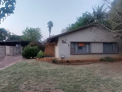 4 Bedroom House For Sale in Pretoria - yWWB.webp